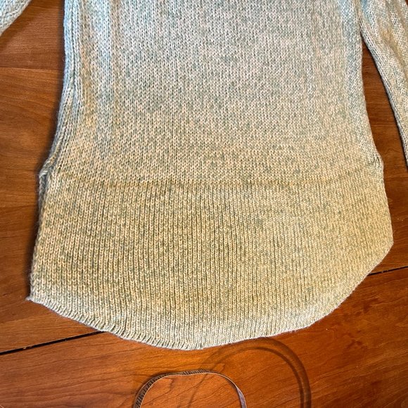 Max Studio Green Cashmere Sweater – no tags – fits small to medium - Picture 5 of 8